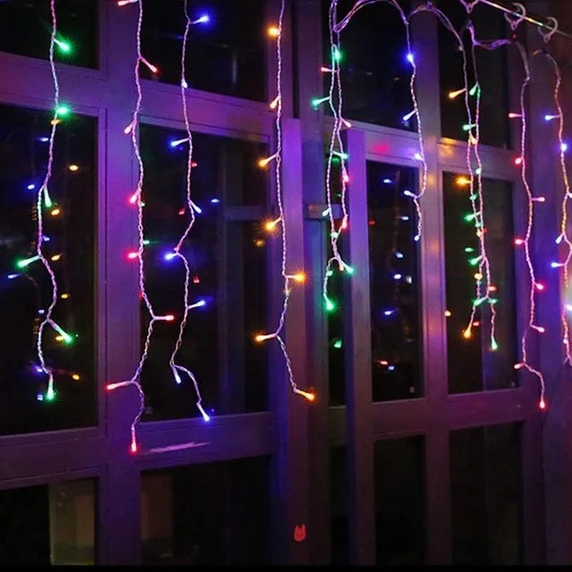 Instalatie LED cu franjuri, lungime 8/12 metri, de exterior, 240/300 leduri