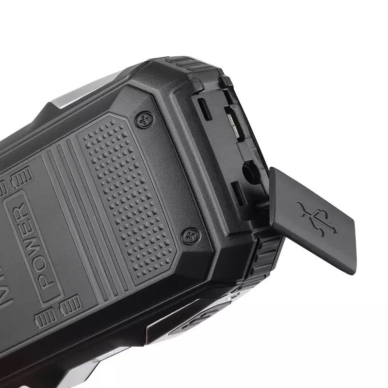 Telefon militar antisoc 2800 mAh, Dual SIM, FM radio