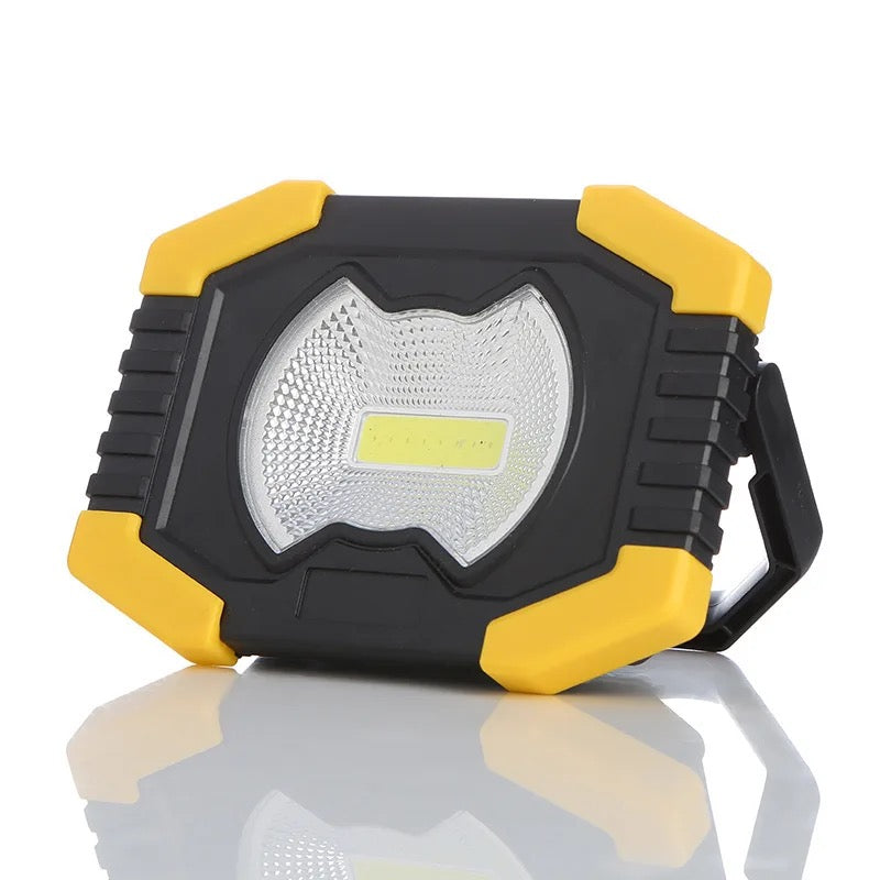Lampa LED 50W portabila cu incarcare solara si functie Power Bank Waterproof IP 65
